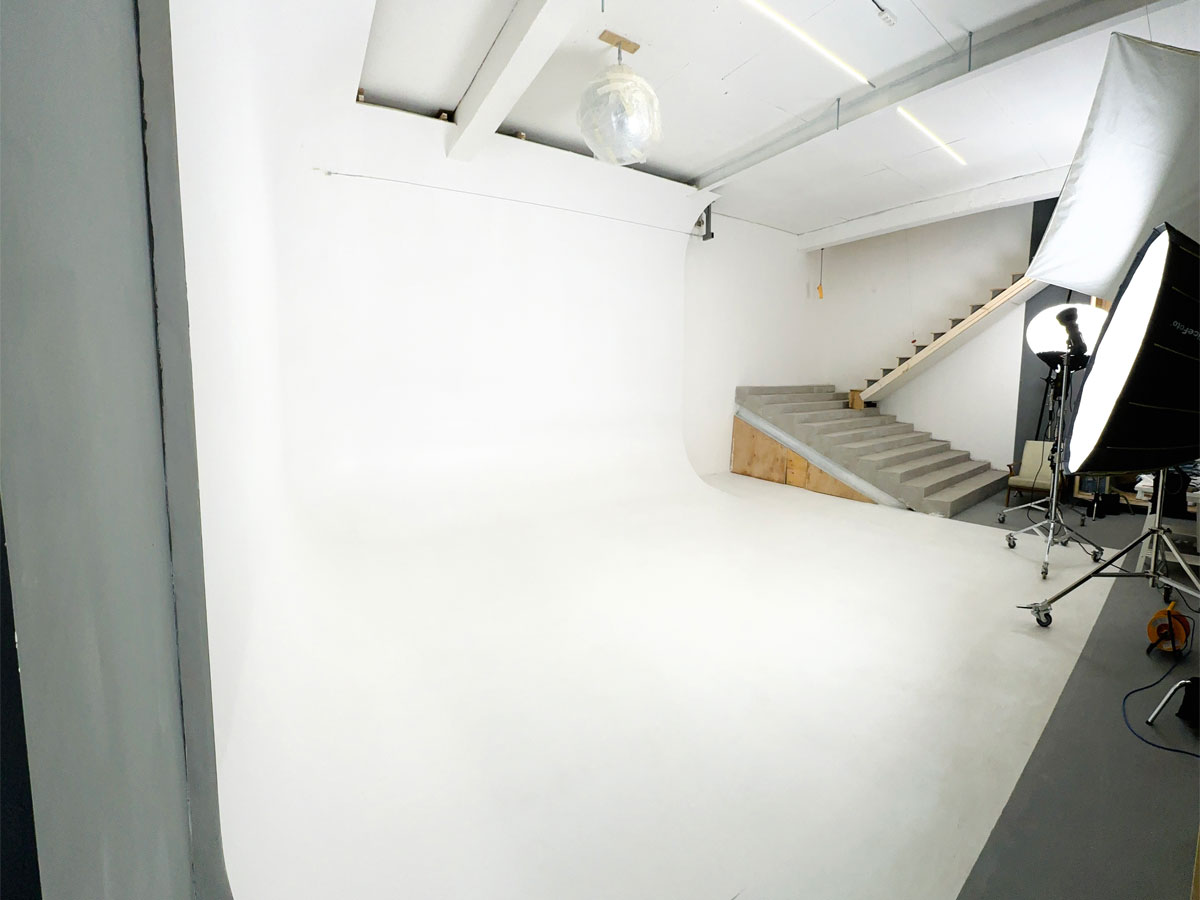 WhiteFoxStudio